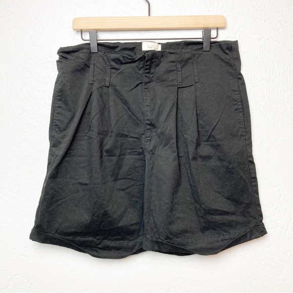 Land n sea black high waist shorts pleated front size 10 - Picture 1 of 6
